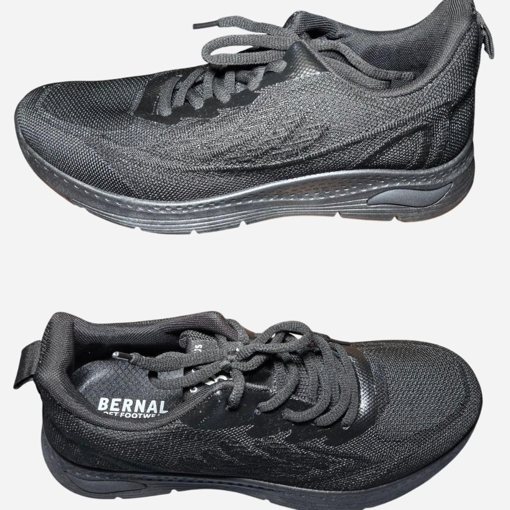 Women's Black No-Slip Sneakers